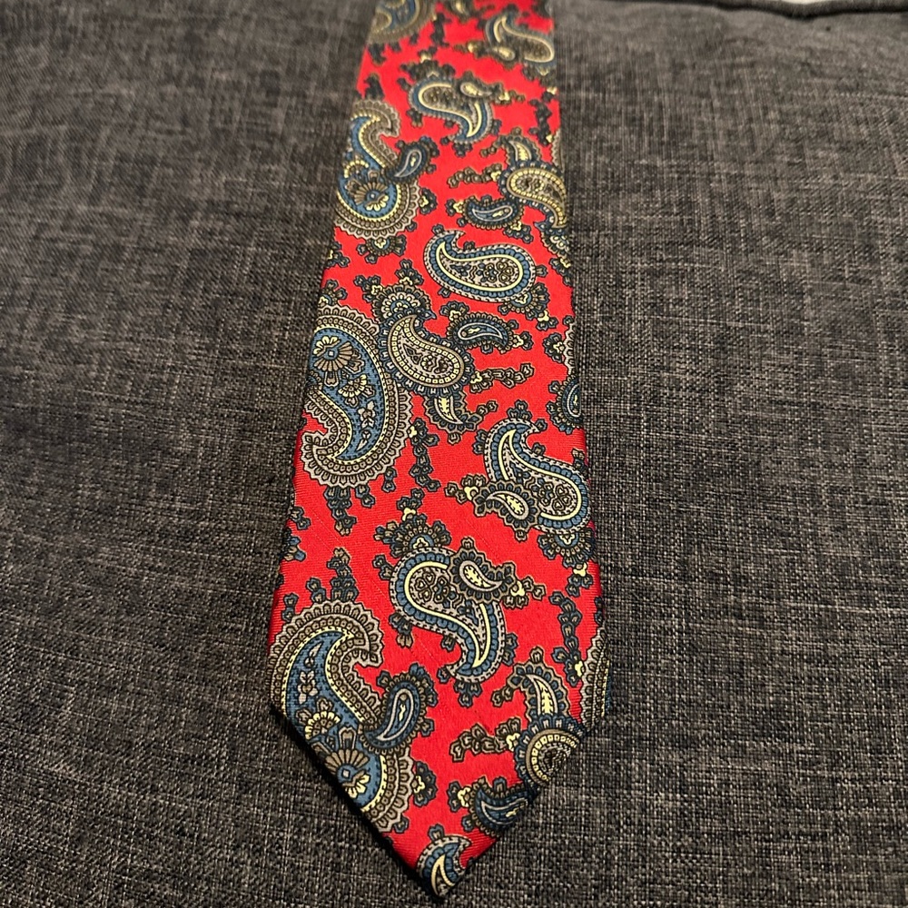 Don Loper Beverly Hills 100% Silk Tie
